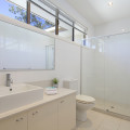 Beautifully appointed Townhouse only minutes to The Noosa River